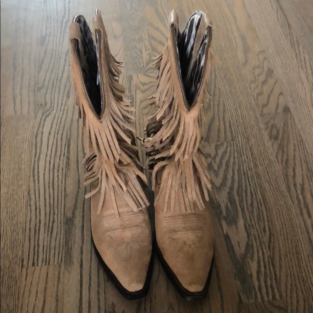 Dingo three tier fringe Boots